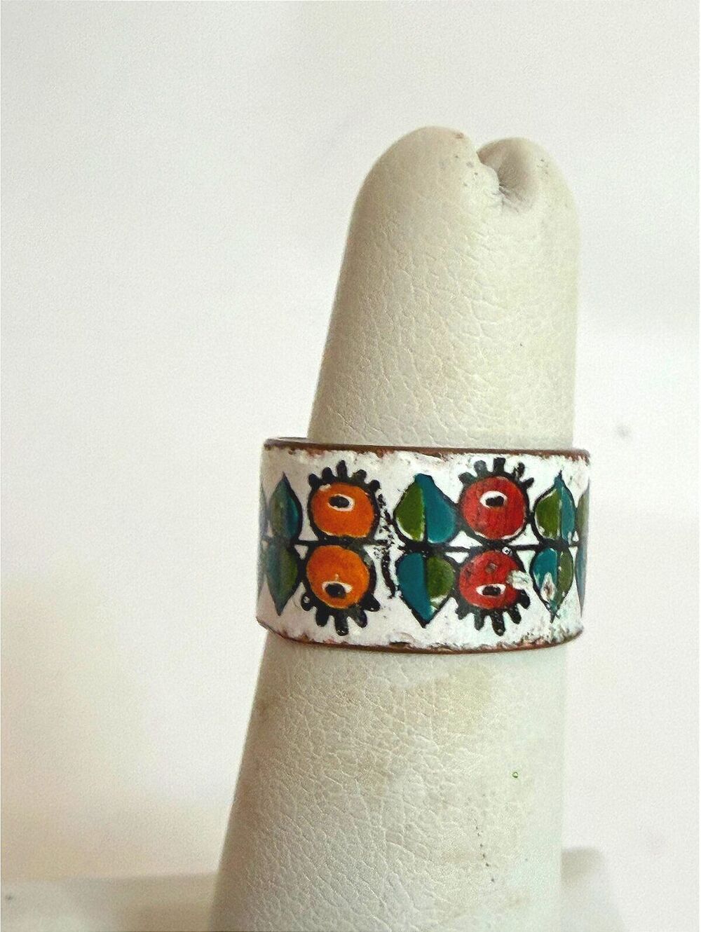 Vintage Wide Enamel Floral Pattern Ring Size 4.5